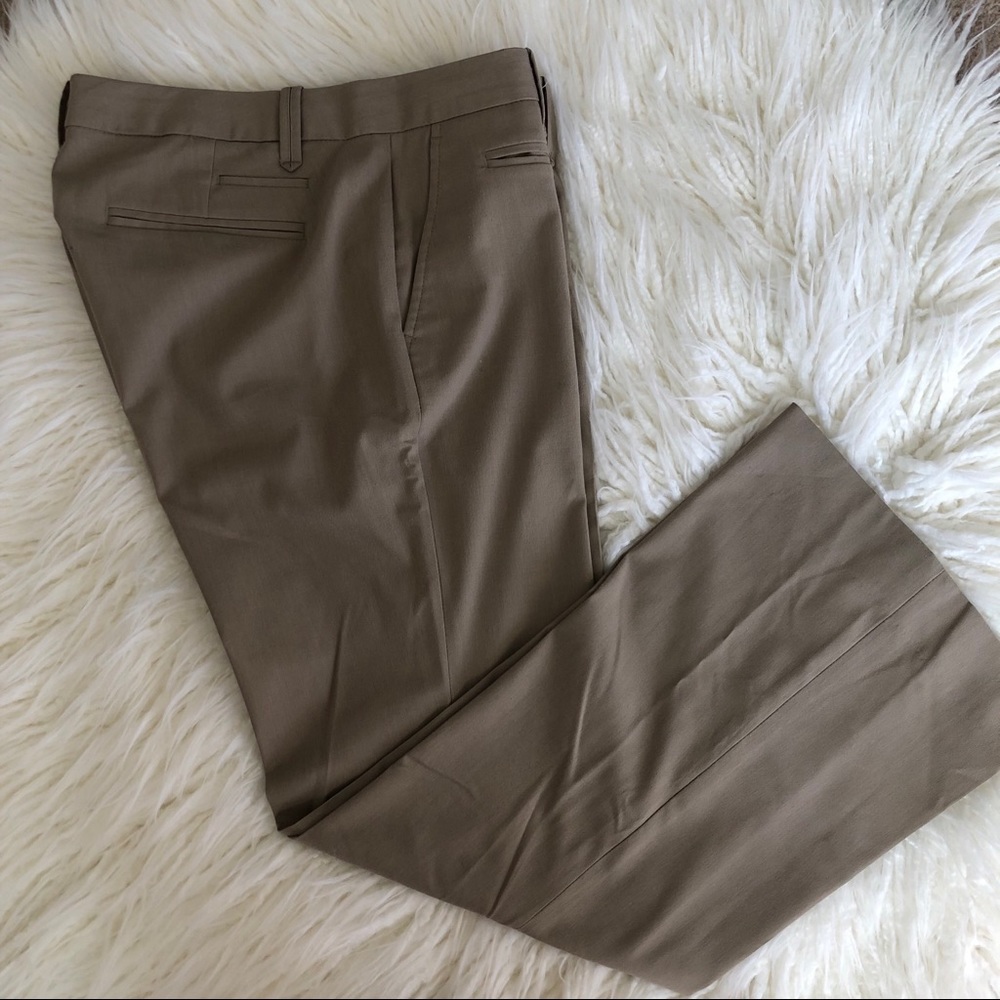 Gap hip slung fit 6 ankle khaki pants